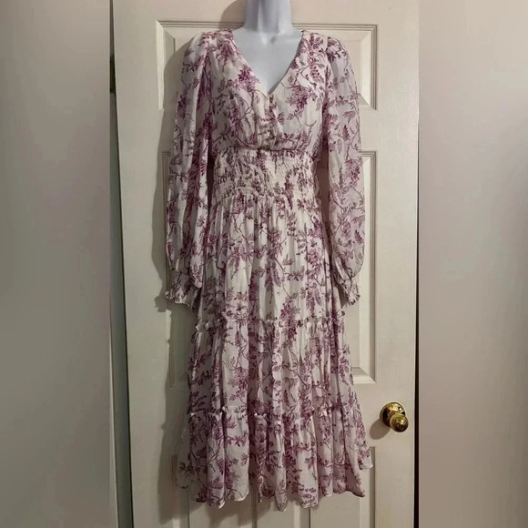 LUCY PARIS AZALEA FLORAL DRESS -
LAVENDER FLORAL size Small - Picture 2 of 3